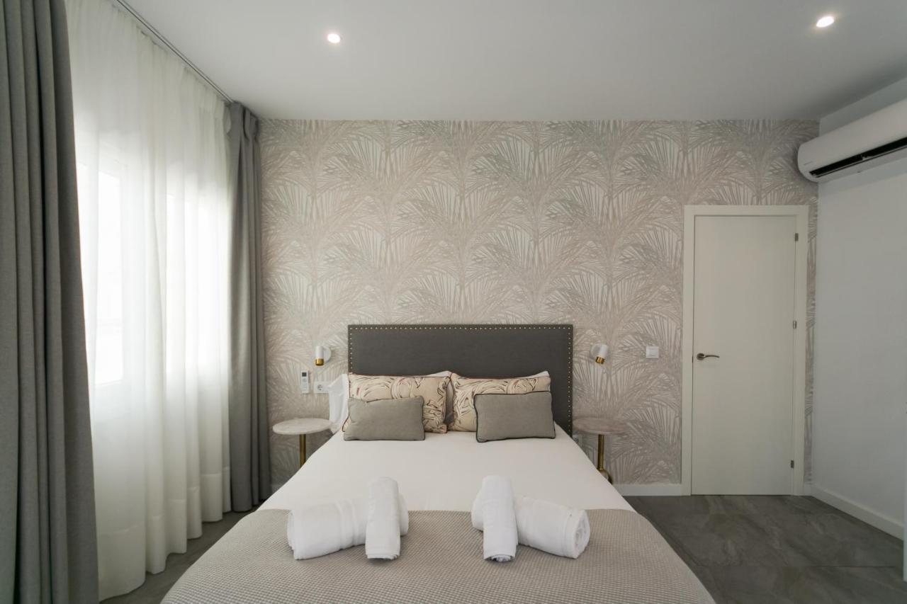 Lujoso Apartamento Con Piscina Compartida 1 Seville Ngoại thất bức ảnh